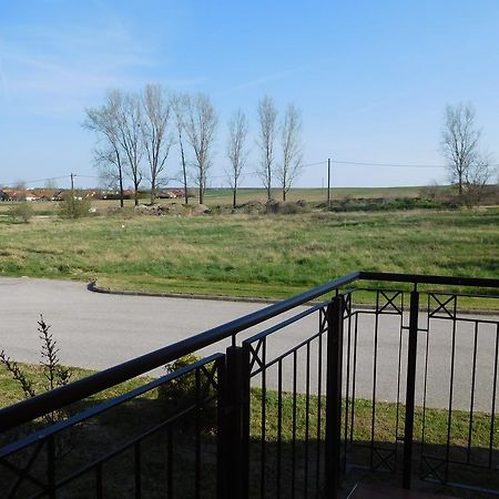 Jade Apartment Hegykő Buitenkant foto