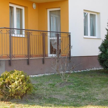 Jade Apartment Hegykő Buitenkant foto
