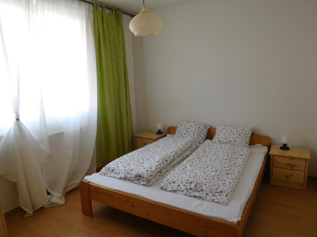 Jade Apartment Hegykő Buitenkant foto