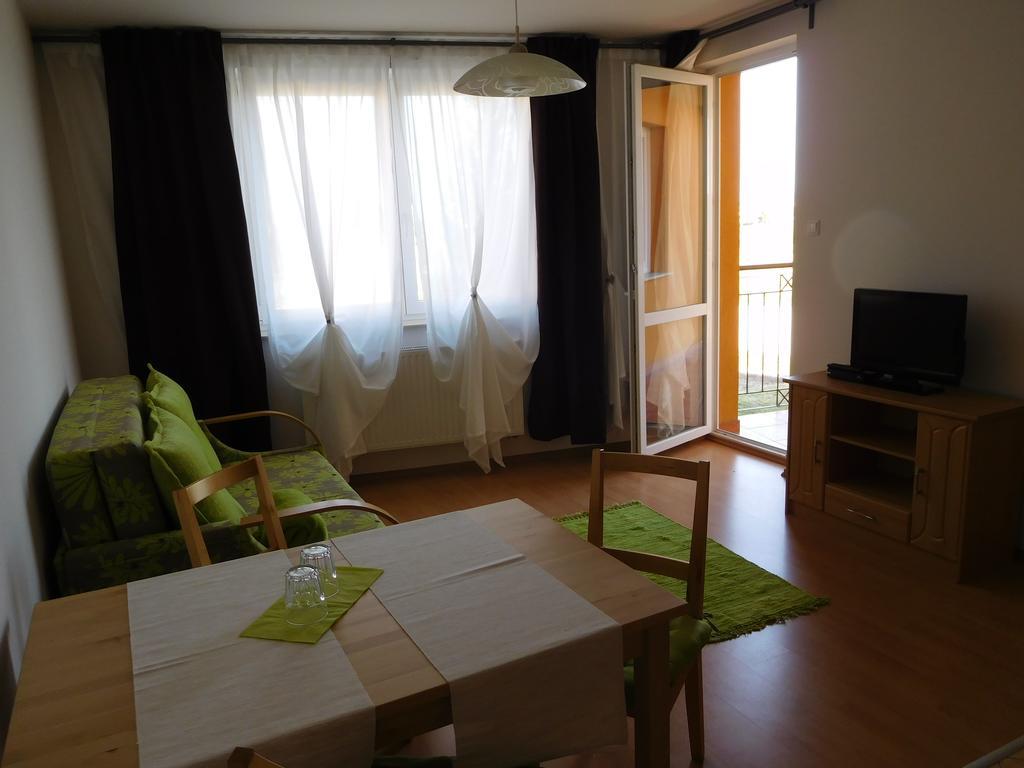 Jade Apartment Hegykő Buitenkant foto
