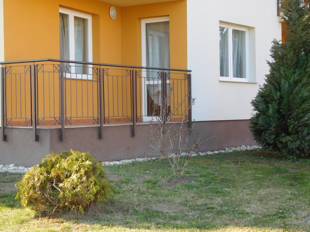 Jade Apartment Hegykő Buitenkant foto
